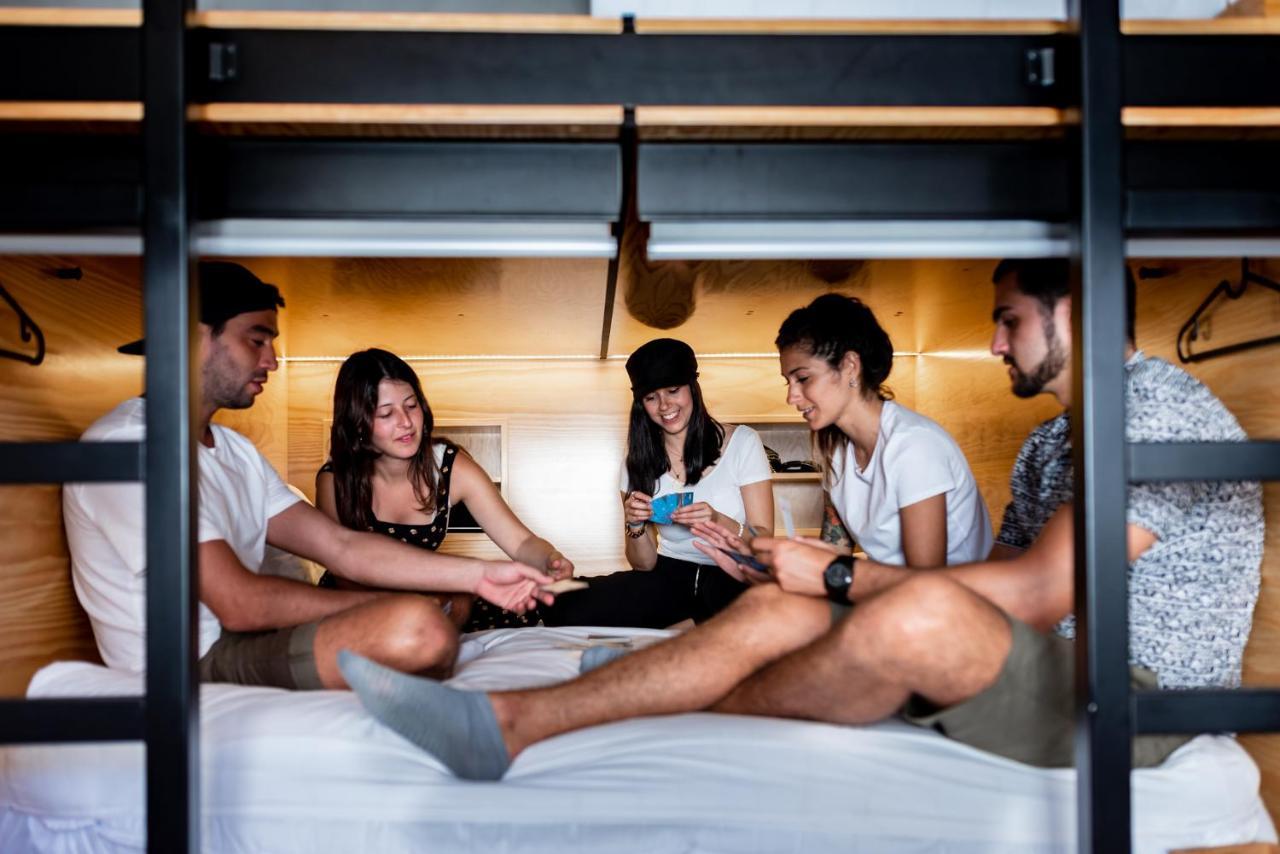 Gig Capsule Hostel エリセイラ エクステリア 写真