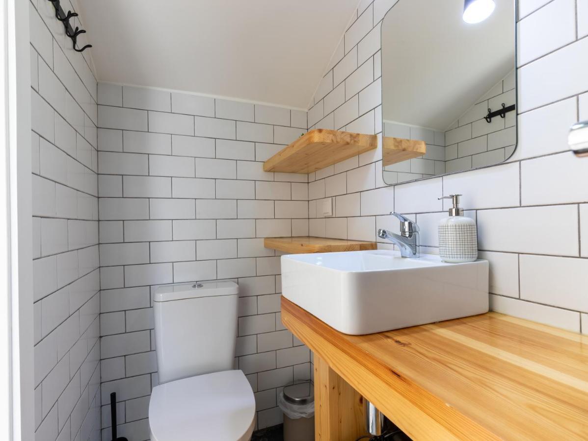 Gig Capsule Hostel エリセイラ エクステリア 写真